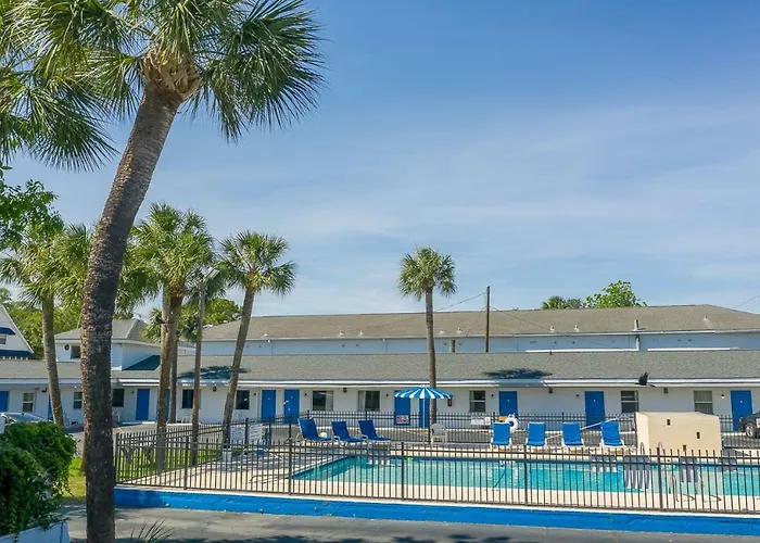 Royal Palms Motel