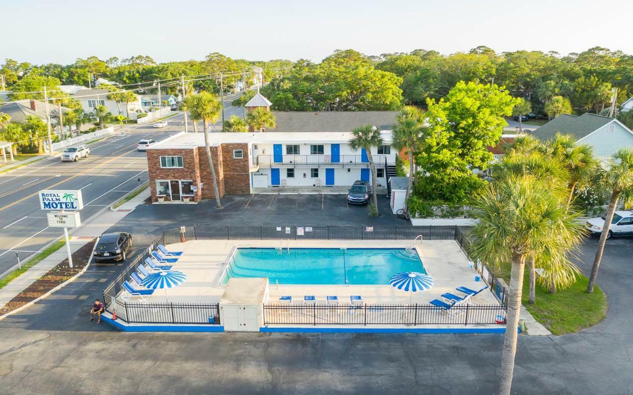 Royal Palms Motel 2*
